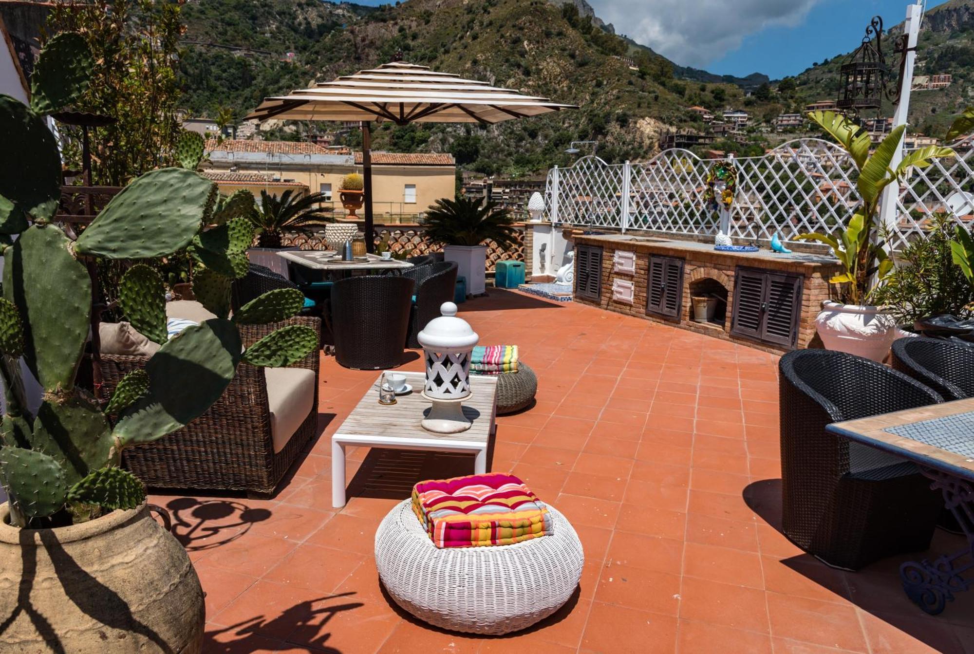 Casa Arico & Shatulle Suites Taormina Exteriör bild